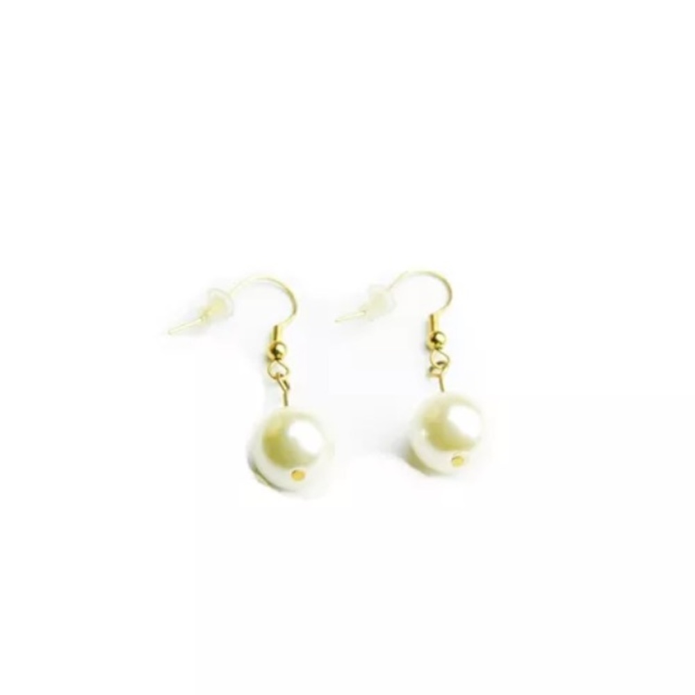 NEW VICTORIAN FAUX PEARL EARRINGS DAINTY GOLD TONE
